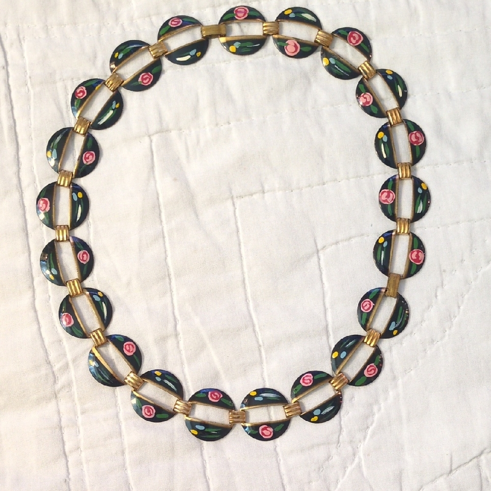 Elegant Black and Gold Enamel Necklace